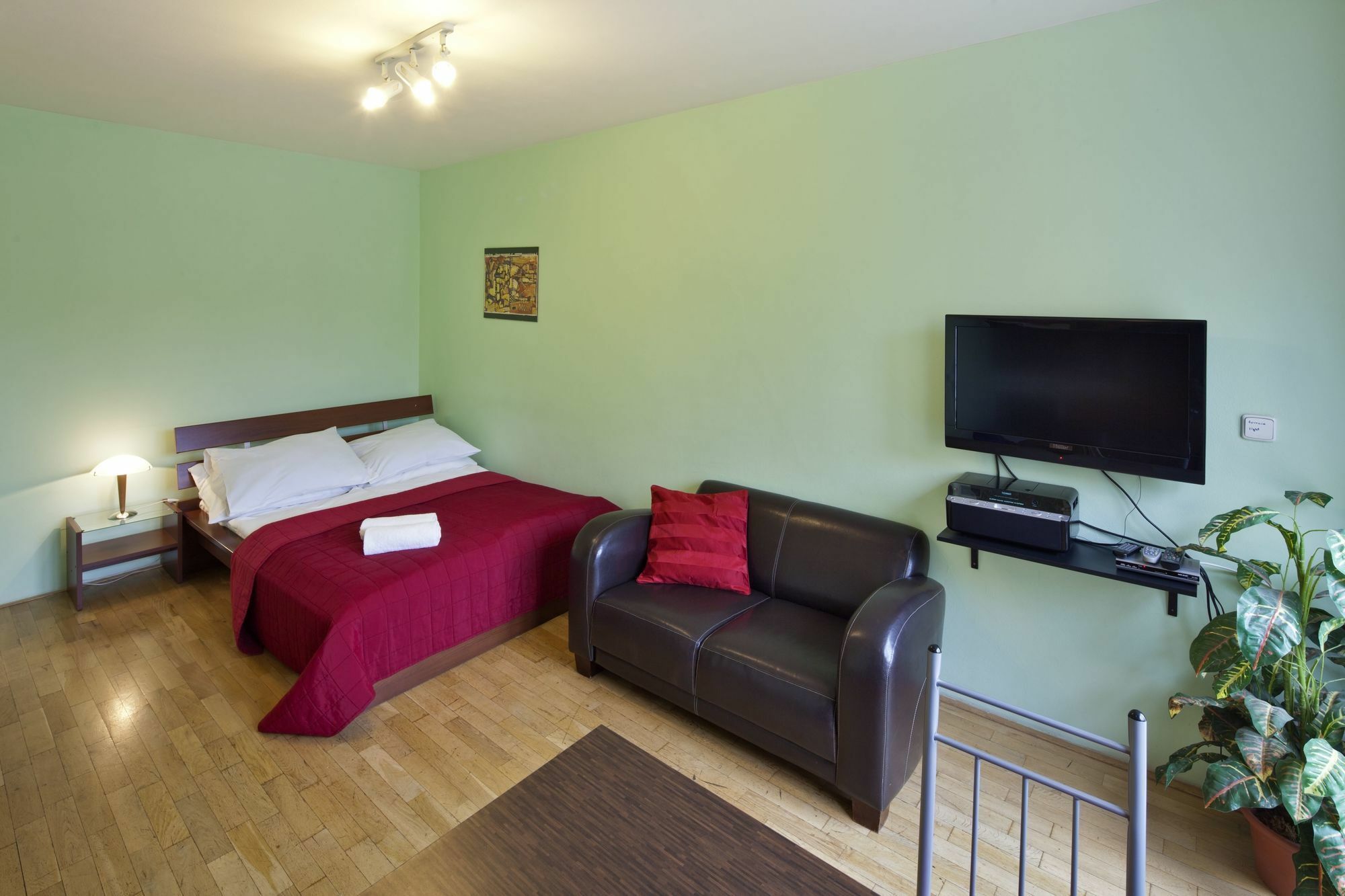 Capital Apartments Praha Bagian luar foto