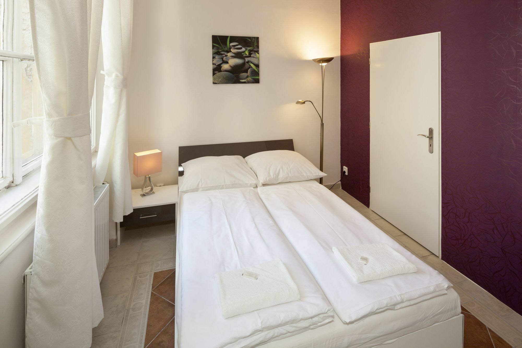 Capital Apartments Praha Bagian luar foto