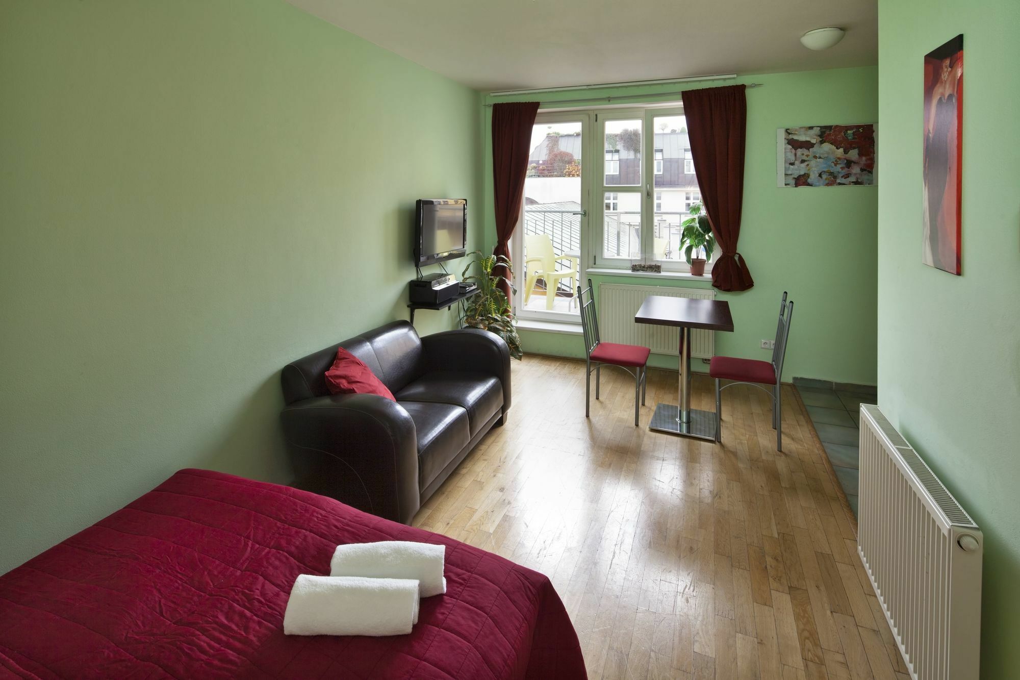 Capital Apartments Praha Bagian luar foto