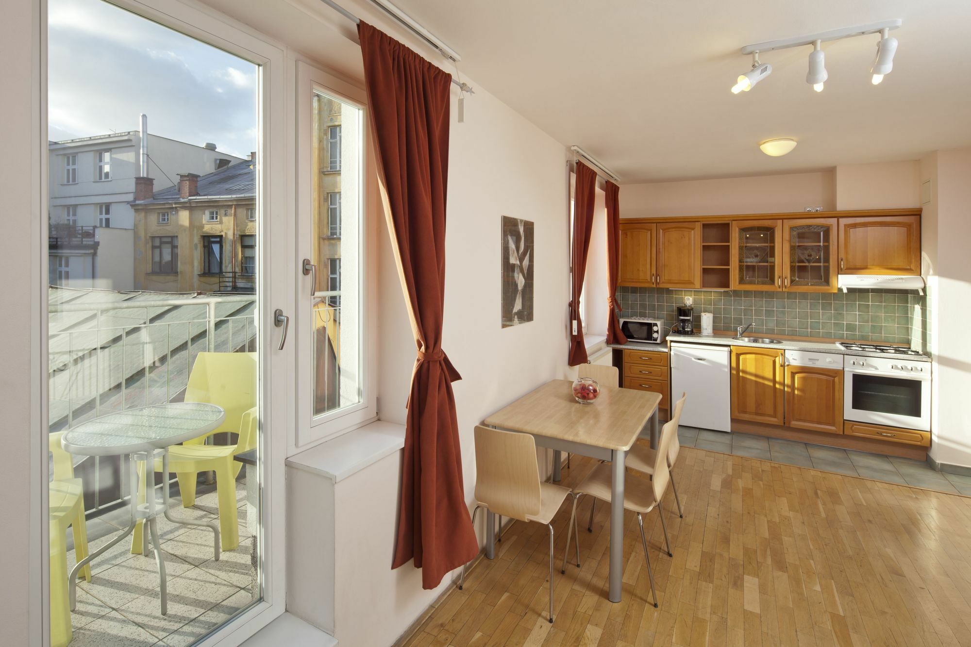 Capital Apartments Praha Bagian luar foto