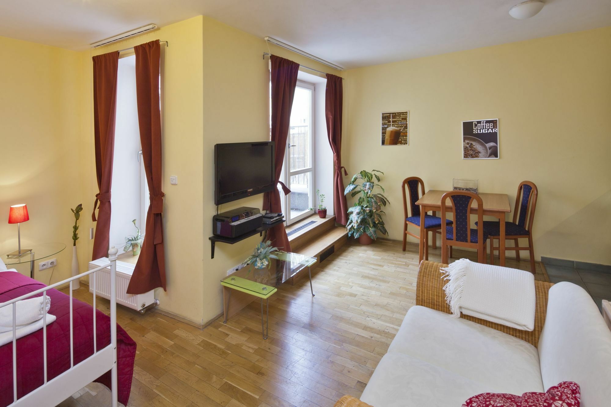Capital Apartments Praha Bagian luar foto
