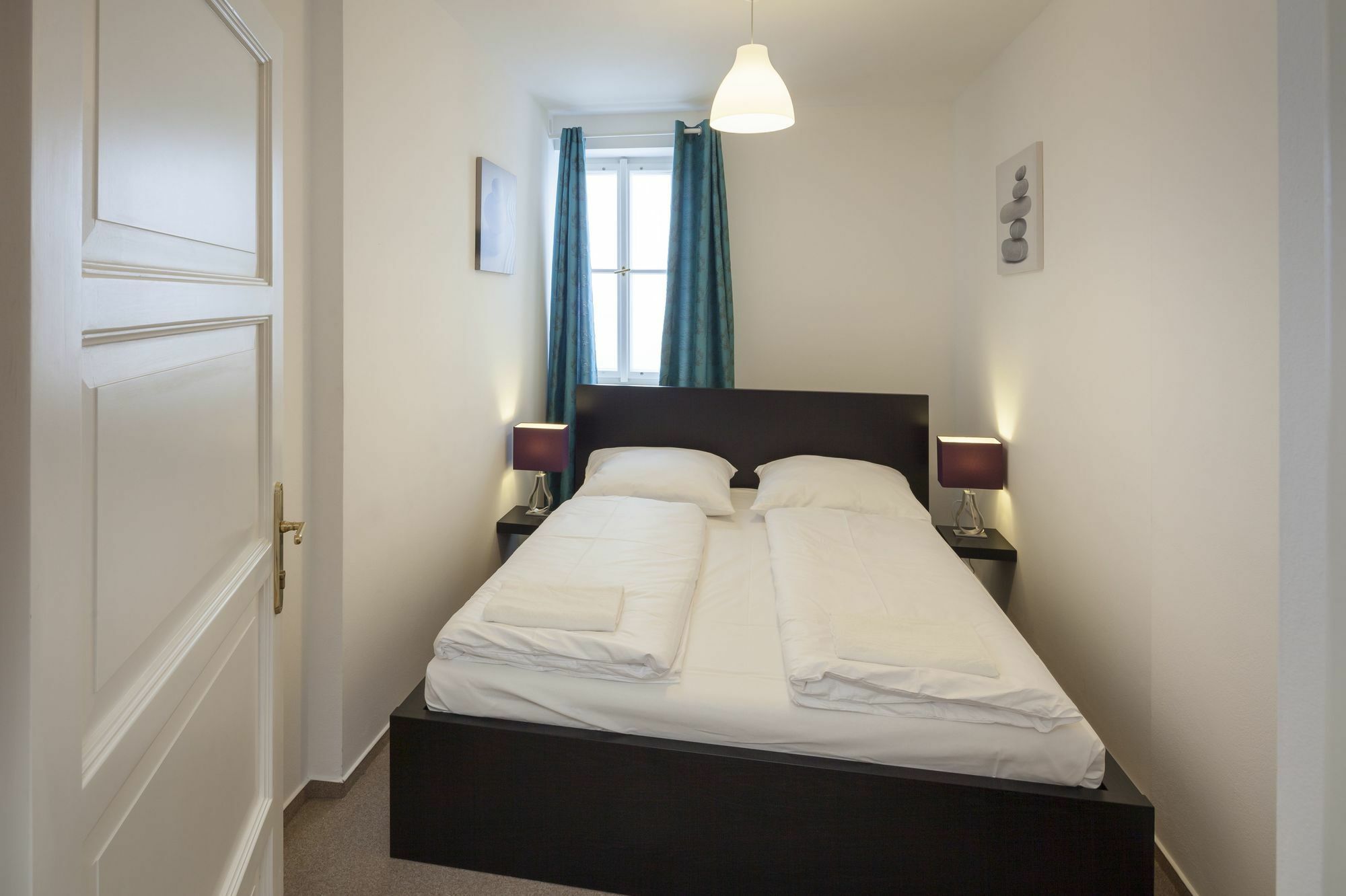 Capital Apartments Praha Bagian luar foto
