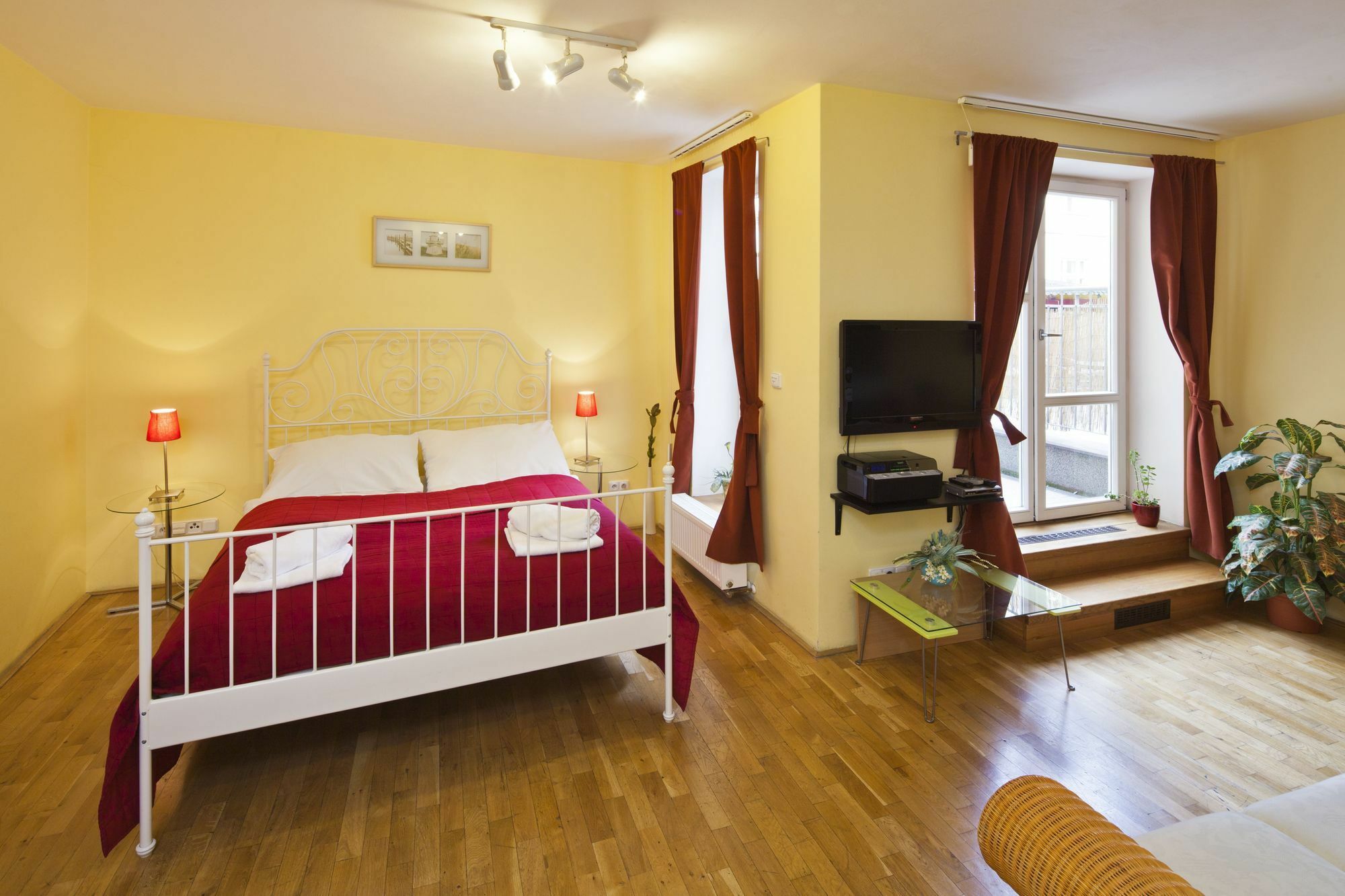Capital Apartments Praha Bagian luar foto