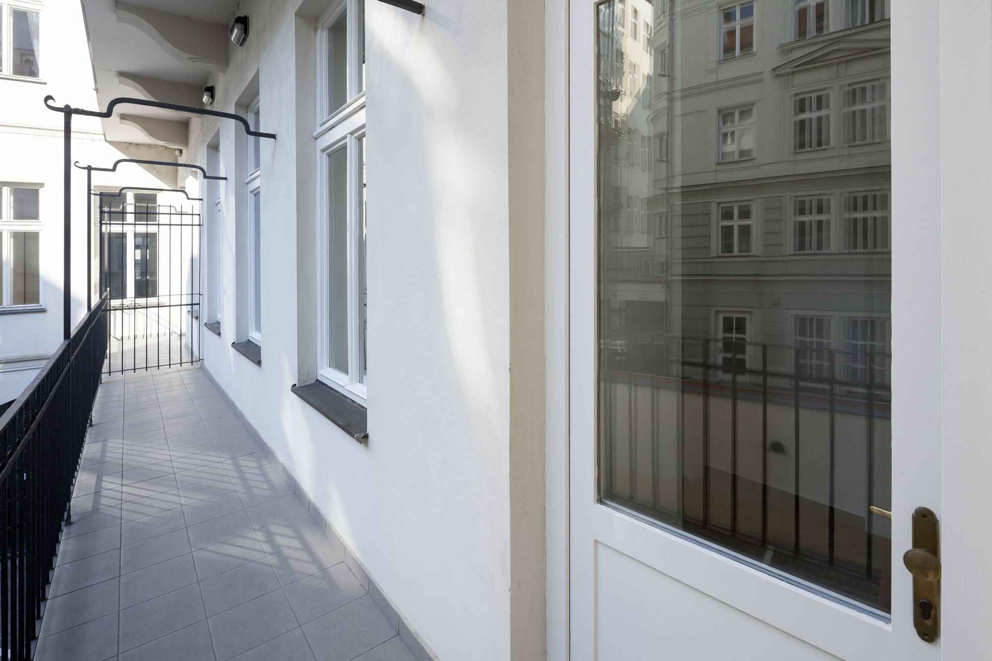 Capital Apartments Praha Bagian luar foto