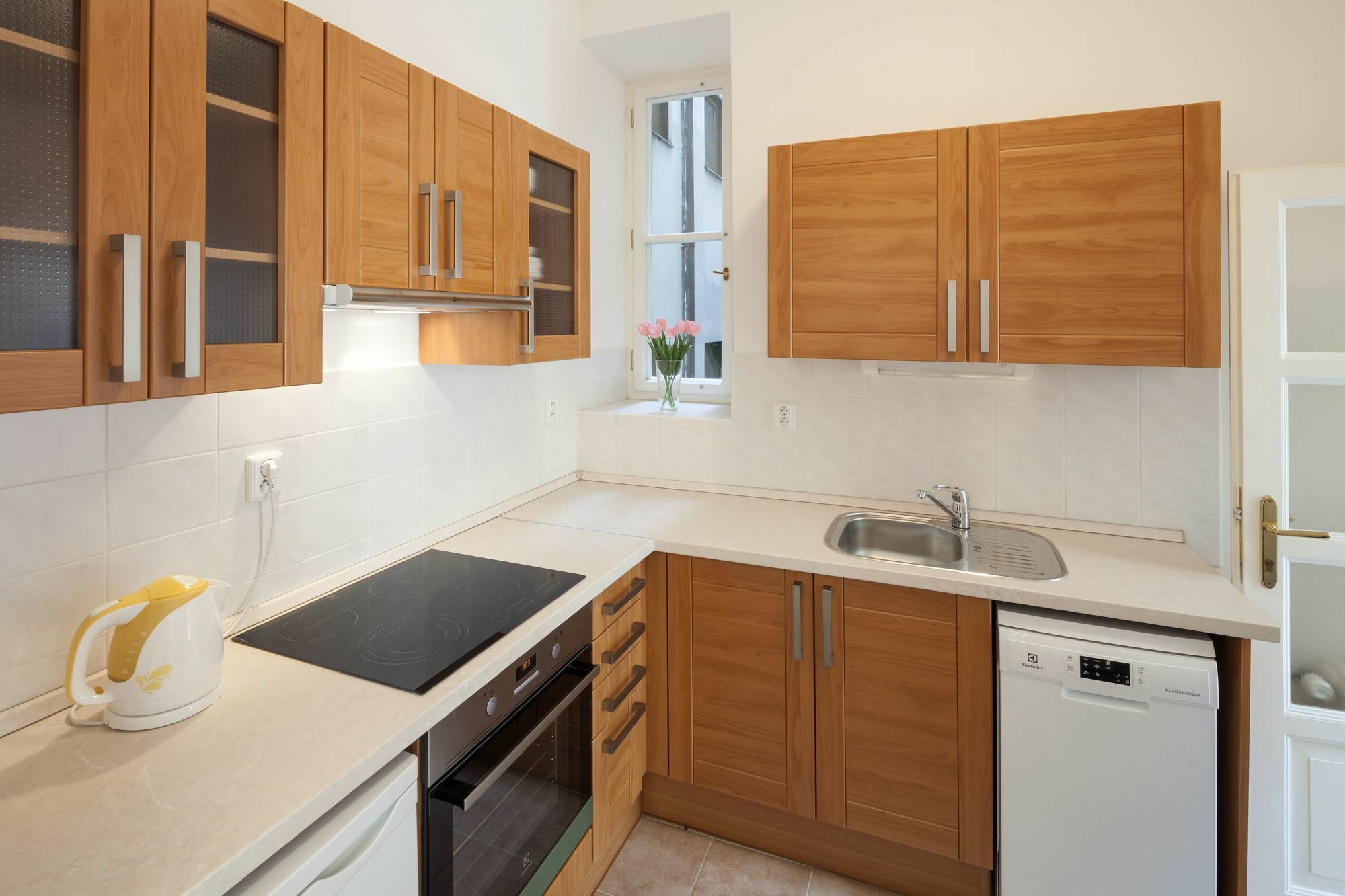 Capital Apartments Praha Bagian luar foto